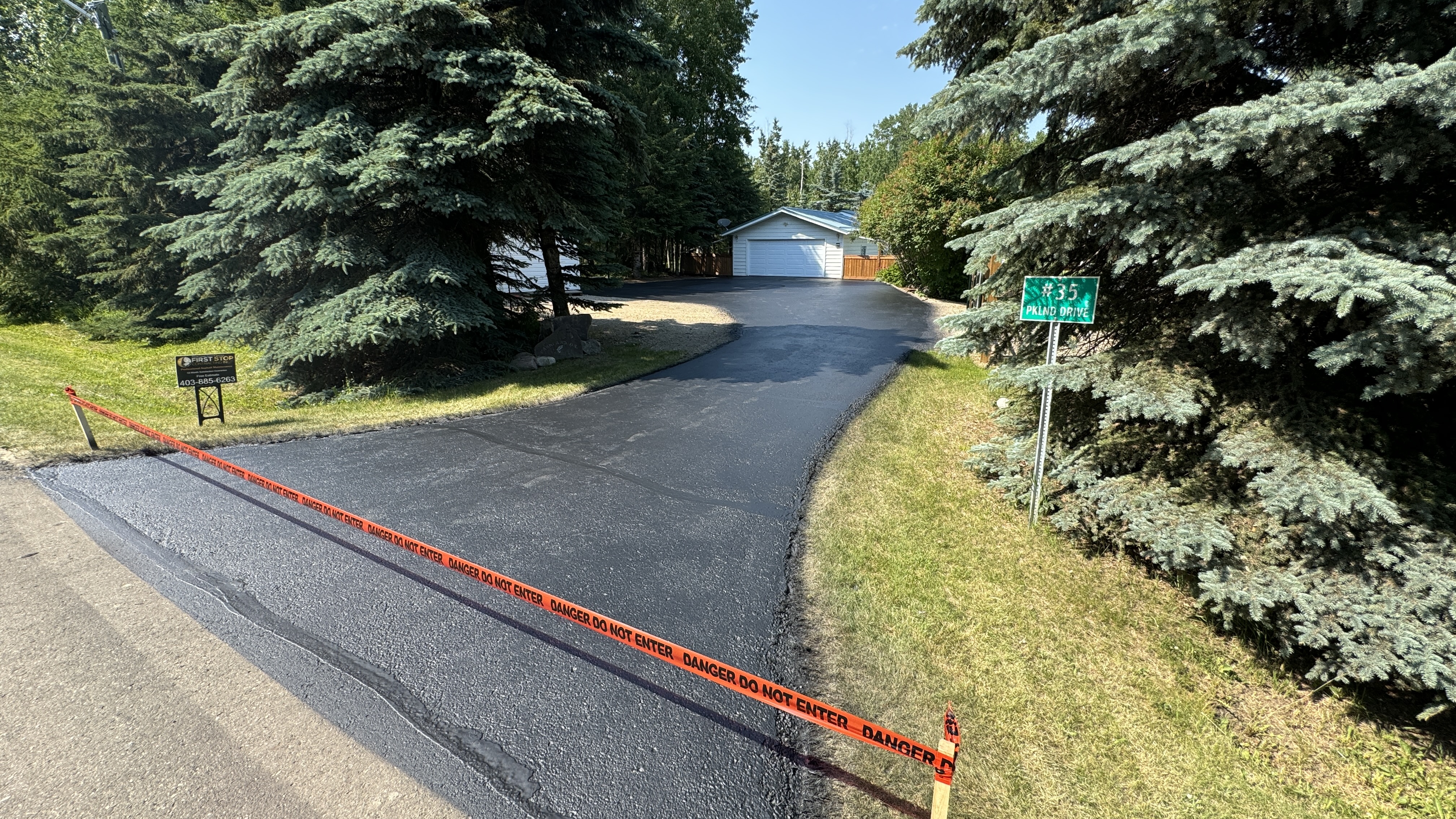 Asphalt Sealcoating